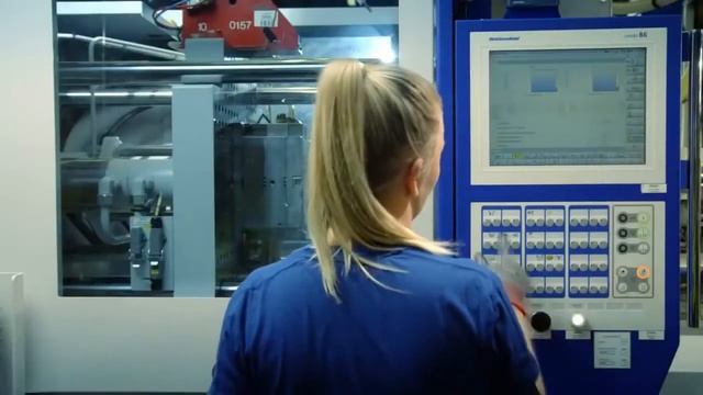 Как делают Лего. Завод Lego изнутри. смотреть онлайн
