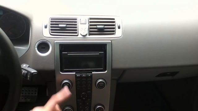 Volvo S40, Waterfall Console Removal смотреть онлайн