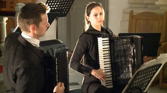 J. S. Bach — Chaconne D minor BWV1004 (duoAccosphere) смотреть онлайн