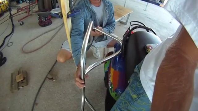 Building custom paddle board rack for Yamaha Vino 125 scooter | MicBergsma смотреть онлайн
