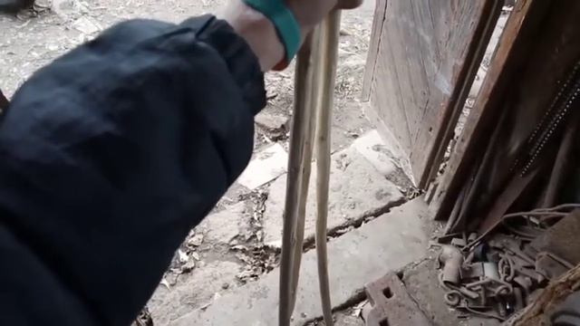 Как зделать очень простой штатив для телефона или камеры. смотреть онлайн