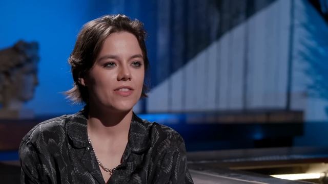 Nepatogūs klausimai su Rolandu Mackevičiumi. Svečiuose – Beatrich смотреть онлайн