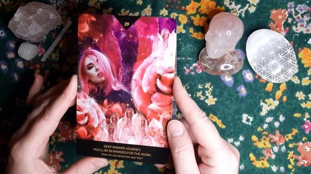 The Unshakeable Inner Peace Oracle deck ~ A glimpse, first impressions and tarot deck pairings ? смотреть онлайн