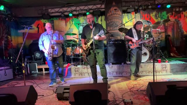 Brandon Goodman at the AMP jam using Fractal FM3 and GR Guitar AT100A FRFR смотреть онлайн