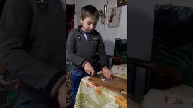 Как правильно нарезать сало и бекон натуральное смотреть онлайн