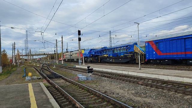 Восстановительный поезд из Кандалакши, отправляется к месту схода вагонов поезда №21, 21.09.22г. смотреть онлайн