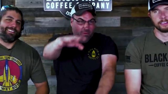 Veterans React to Valentine's Day Films смотреть онлайн