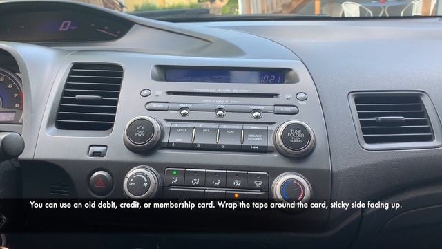 How To Remove a Stuck CD From Your Car's CD Player смотреть онлайн