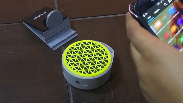 Logitech X50 - Budget Bluetooth speaker Review смотреть онлайн