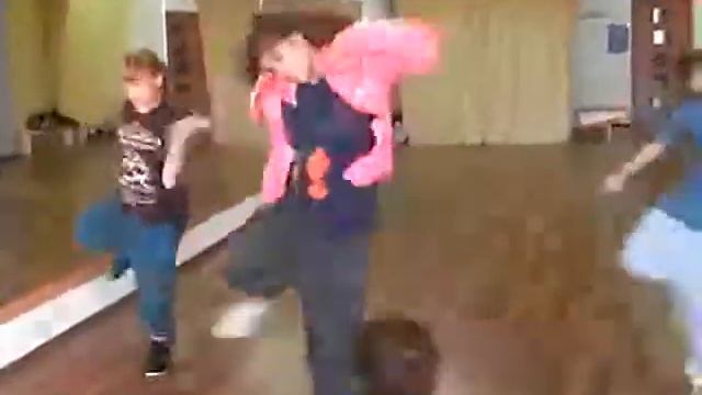 Hip-hop by Tony Kaminskaya.swf смотреть онлайн