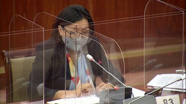 Ё.Баатарбилэг: Хүүхдийн сан гэж цуглуулсан мөнгөөр байшин барилга барьж байхаар смотреть онлайн