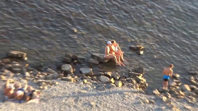 Анапа домики у моря ушли на ура . Дикий пляж в Анапе где можно подъехать на авто на берег моря смотреть онлайн
