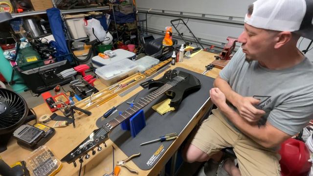 How to adjust a Floyd Rose - Literally the easiest way possible! смотреть онлайн