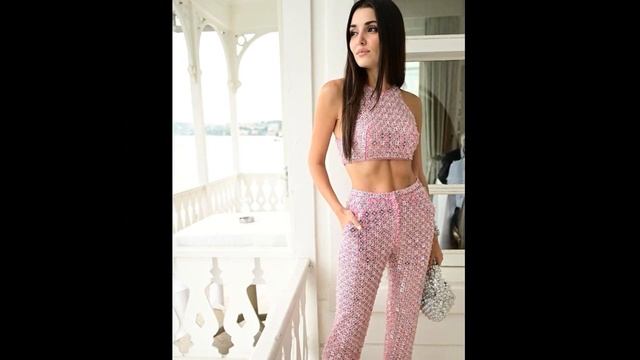 Hande Erçel went to the gym with Kerem Bürsin's car! смотреть онлайн