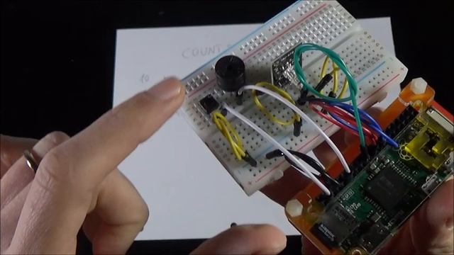 Come fare il Countdown per Capodanno con un Raspberry Pi e la GPIOzero lib смотреть онлайн