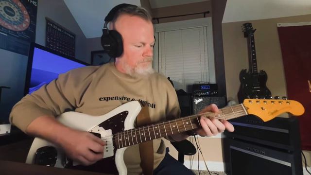 Fooling around with some chords on the Squier Jazzmaster and Iridium смотреть онлайн