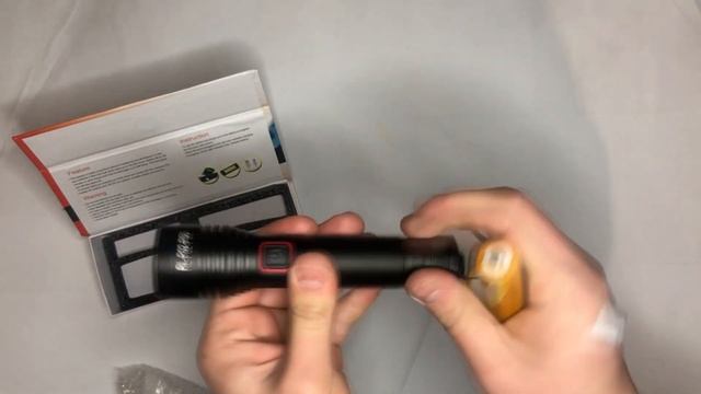 Видео обзор: Ручной мощный фонарь X-Balog BL-P02-P50 Trexton на аккумуляторе, зарядка USB смотреть онлайн