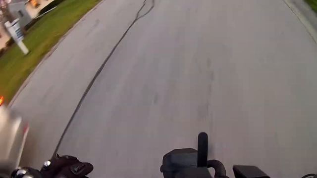 Toursor E8 Pro Scooter (COLD CRUISE) смотреть онлайн