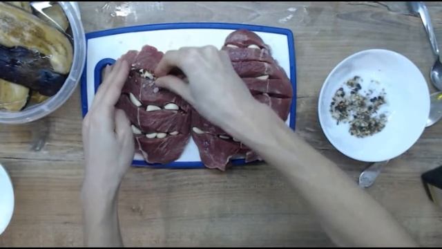 Свинина с замороженными баклажанами в духовке. смотреть онлайн