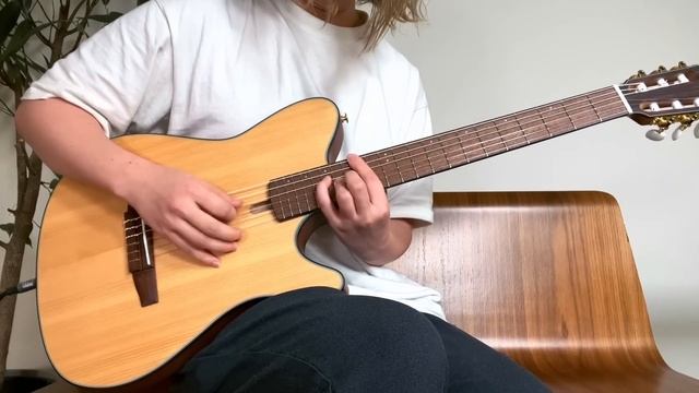 This guy doesn't know how to use Nylon Guitar смотреть онлайн