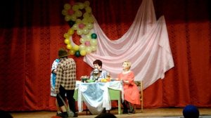 Сценка к 8 Марта   "Три девицы"