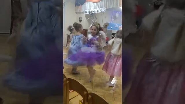 Мы пойдем сейчас налево смотреть онлайн