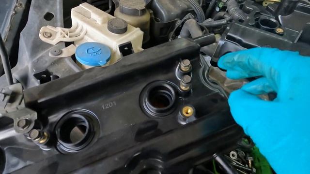 Infiniti G35/Nissan 350Z Valve Covers and Gasket Replacement смотреть онлайн
