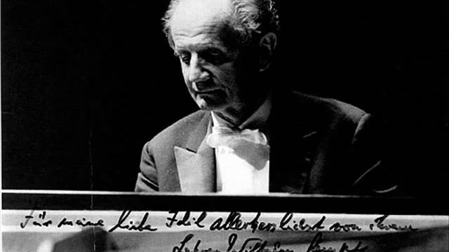 Wilhelm Kempff: Piano Concerto in C minor, K. 491 - Movement 1/2 (Mozart) - 1960, DG смотреть онлайн