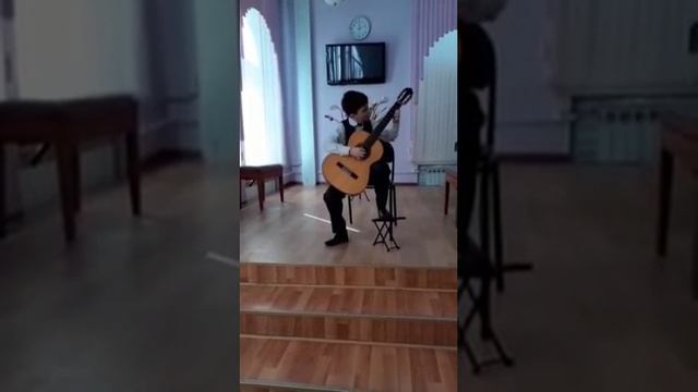 Корбан Иван: А. Мессоньер "Вальс"; В. Калинин "Золотые рыбки" смотреть онлайн