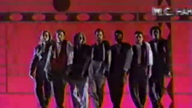 Paula Abdul Absolutely Killing It! - 1990 American Music Awards (The Way That You Love Me) смотреть онлайн