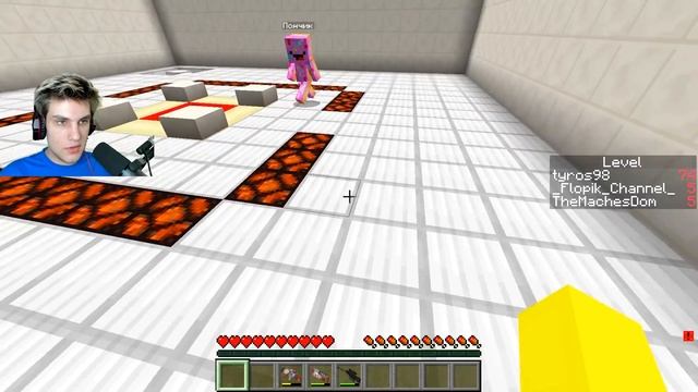 Я СКРЫВАЮСЬ ОТ СЕМЬЯ СТРАШНЫЙ ПОРОВОЗИК ТОМАС ПОД КРОВАТЬЮ В МАЙНКРАФТ смотреть онлайн