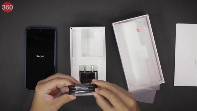 Redmi 8A Unboxing & First Look in Hindi | रेडमी 8ए आला रे... смотреть онлайн