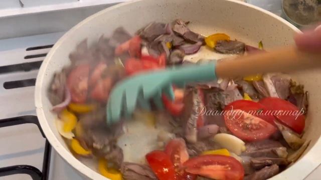 Кыргыздын тойдон келген этинен эртеси үйдө өзүбүзчө тойчук кылсак болот го ? САЛАТ на скорую руку! смотреть онлайн