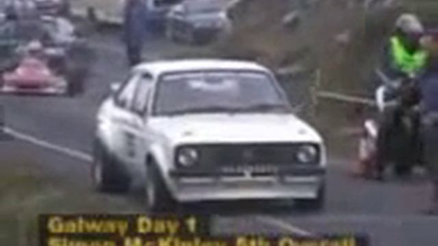 Some crazy Ford Escort rally skills смотреть онлайн