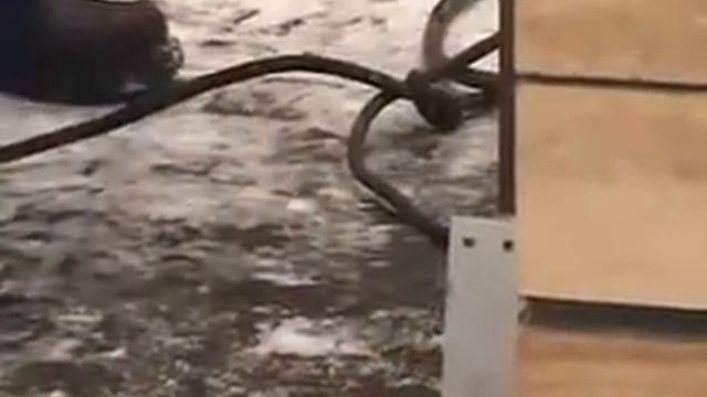 Монтаж распашных ворот (часть 2) смотреть онлайн