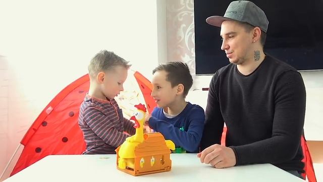 Откуда берутся яйца , Весёлая Курица Челлендж . Кто выиграет ? Видео для Детей. смотреть онлайн