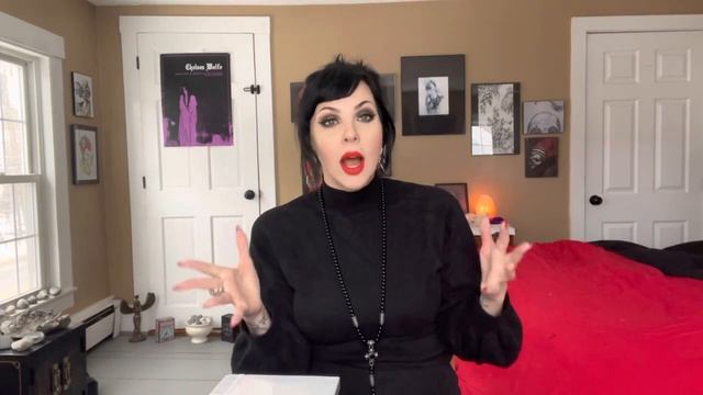 Witchcraft and Tarot: The Definitive Video On My Journaling Practice смотреть онлайн