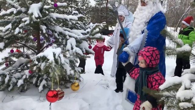 Дед Мороз в лесу смотреть онлайн