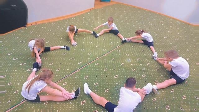 "Игровой стретчинг для дошколят" смотреть онлайн