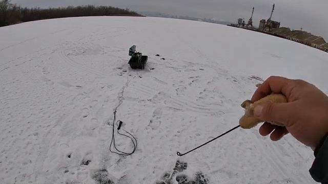 Волга Энгельс Ловля окуня на блесну Lindroos смотреть онлайн