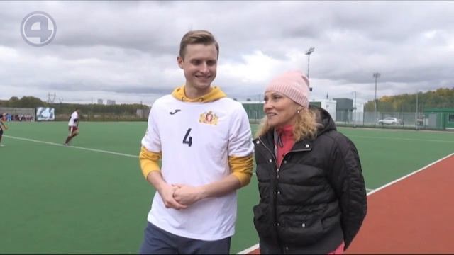 Испытано на себе: играем в хоккей на траве! 25.09.20 смотреть онлайн