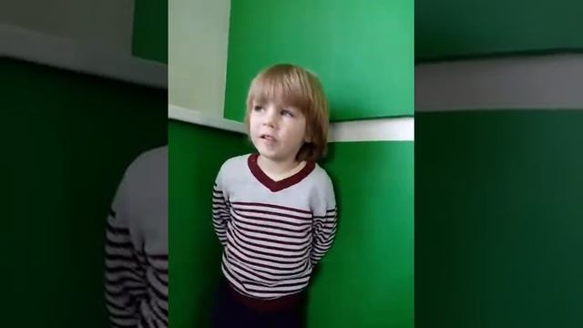 "Слова" Вадим Шефнер. пытается выучить Демьян Дробышев смотреть онлайн