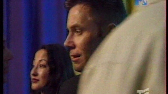 Depeche Mode 1997 ULTRA. Russian MTV Report смотреть онлайн