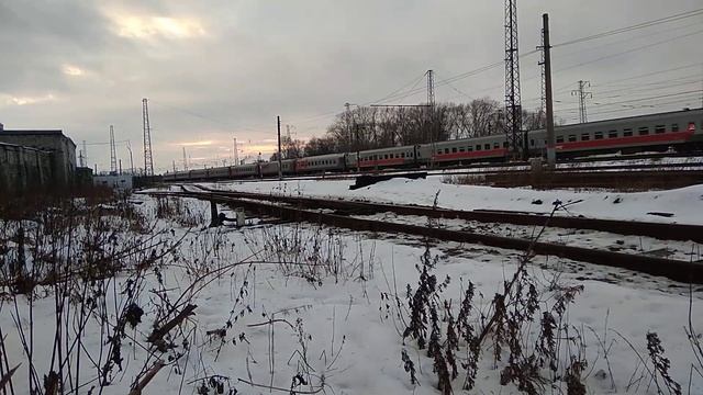 Электровоз ЭП20-001 с поездом №29 Новороссийск - Москва смотреть онлайн