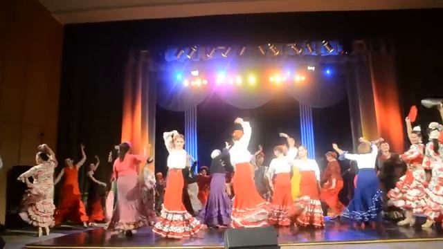 Коллектив пенсионерок на фестивале "Фламенко над Волгой 2016" в г.Тольятти смотреть онлайн