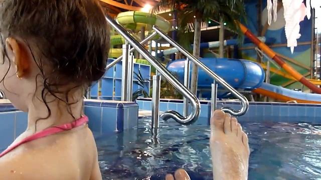 Купаемся в Аквапарке h2O Ростов-на-Дону смотреть онлайн