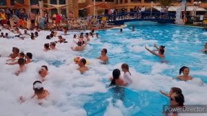 Пляж и территория отелей Titanic Palace и Titanic Beach/ Пенная дискотека