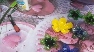 Поделки из пластиковых бутылок. Ромашковое дерево из пластиковых бутылок. Поделки для сада и дачи.