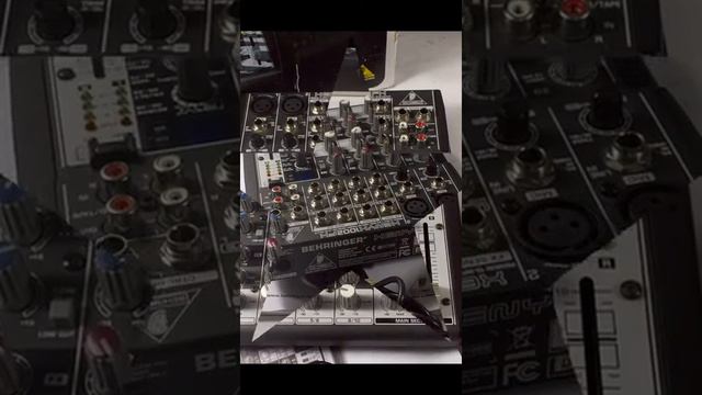 38092 - Behringer XENYX 1002FX 10 Channel Audio Mixer with Effects Processor In the Box смотреть онлайн