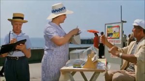 – Кто возьмёт билетов пачку, тот получит    – Водокачку!